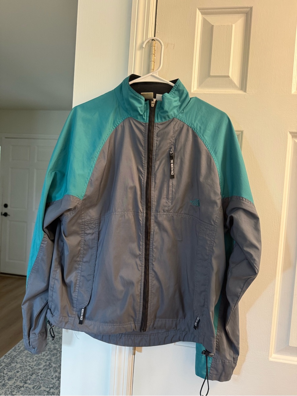 The North Face Men's Teal and Gray Windbreaker Jacket